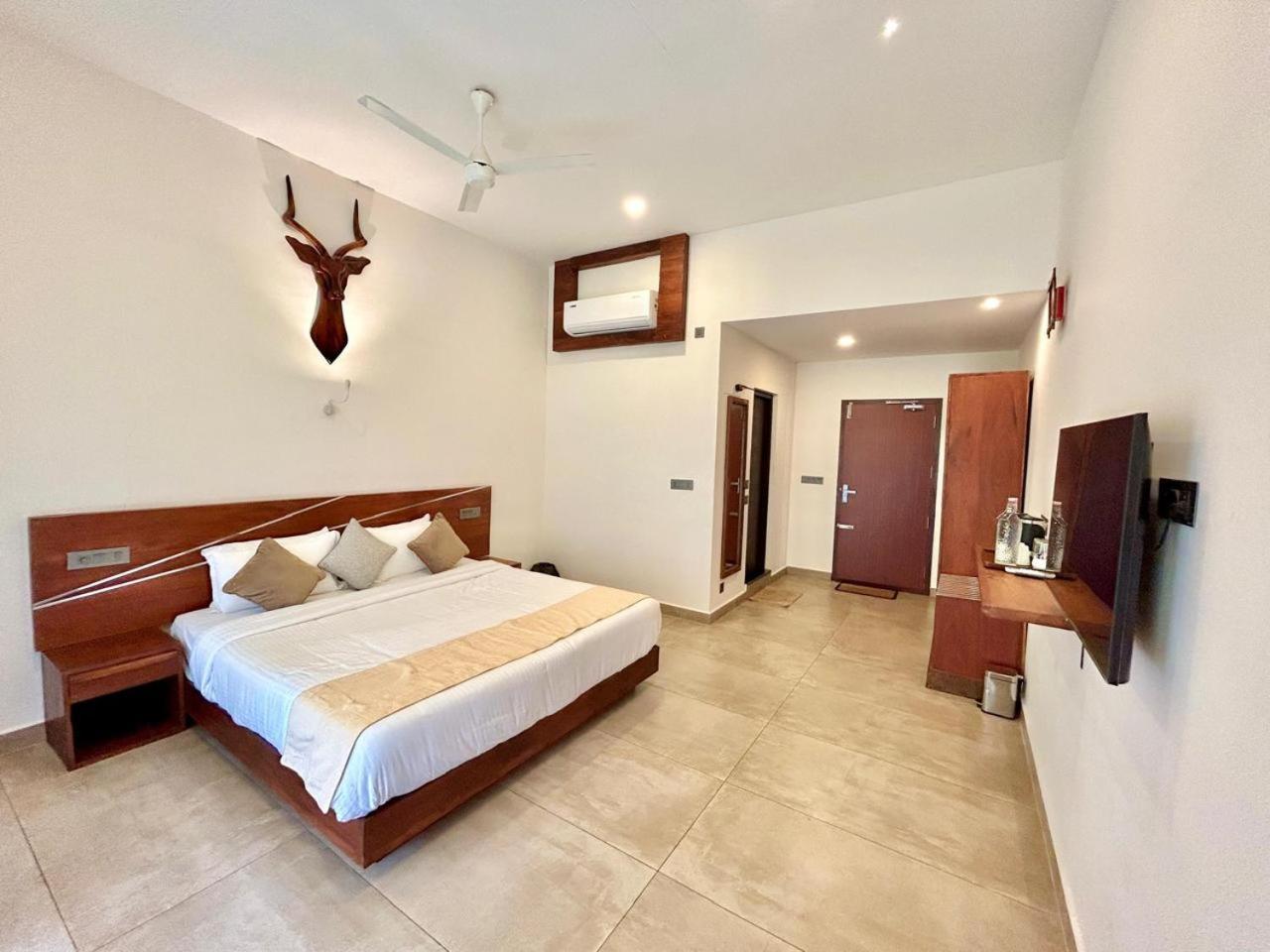 Spice Forest Plantation Homestay, Thekkady Vandiperiyar Экстерьер фото